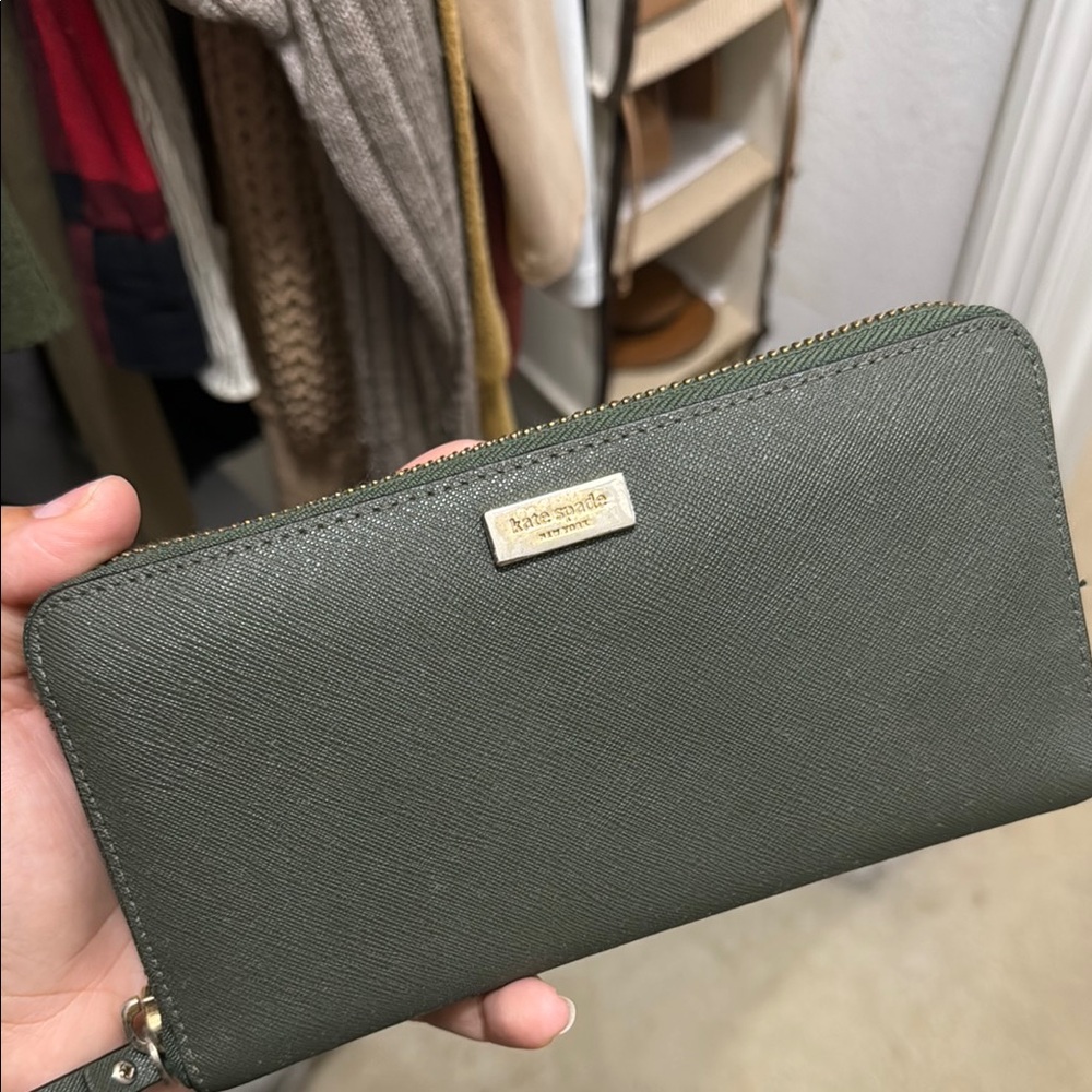 Kate Spade Green Wallet
